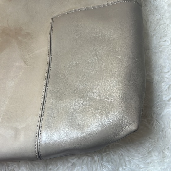 Tory Burch Leather Tote Nuetral shoulder bag - Picture 8 of 14